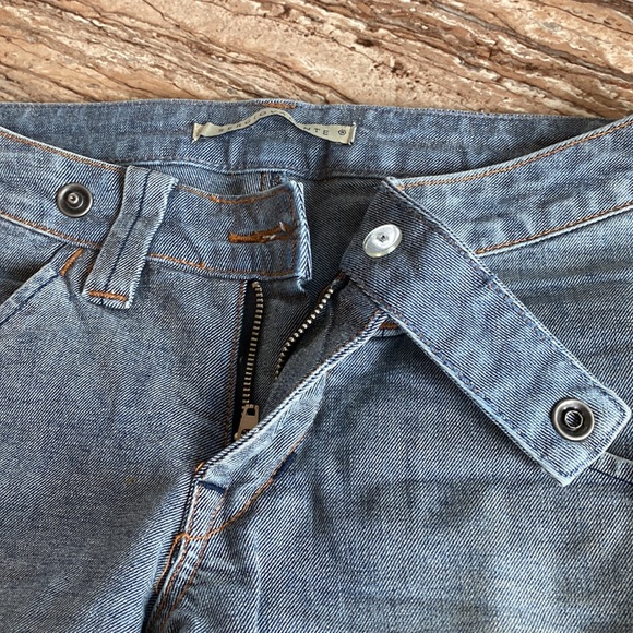 Sergio Valente ladies shorts/capris in size 27. Faded denim look. - Picture 4 of 9